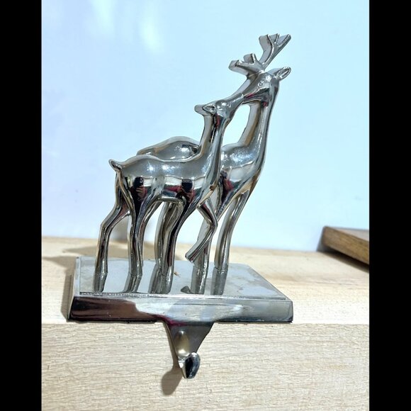 Set of 2 Silver Deer Stocking Holders 5x7" Mom & Baby Reindeer Christmas Mantle - Picture 2 of 5